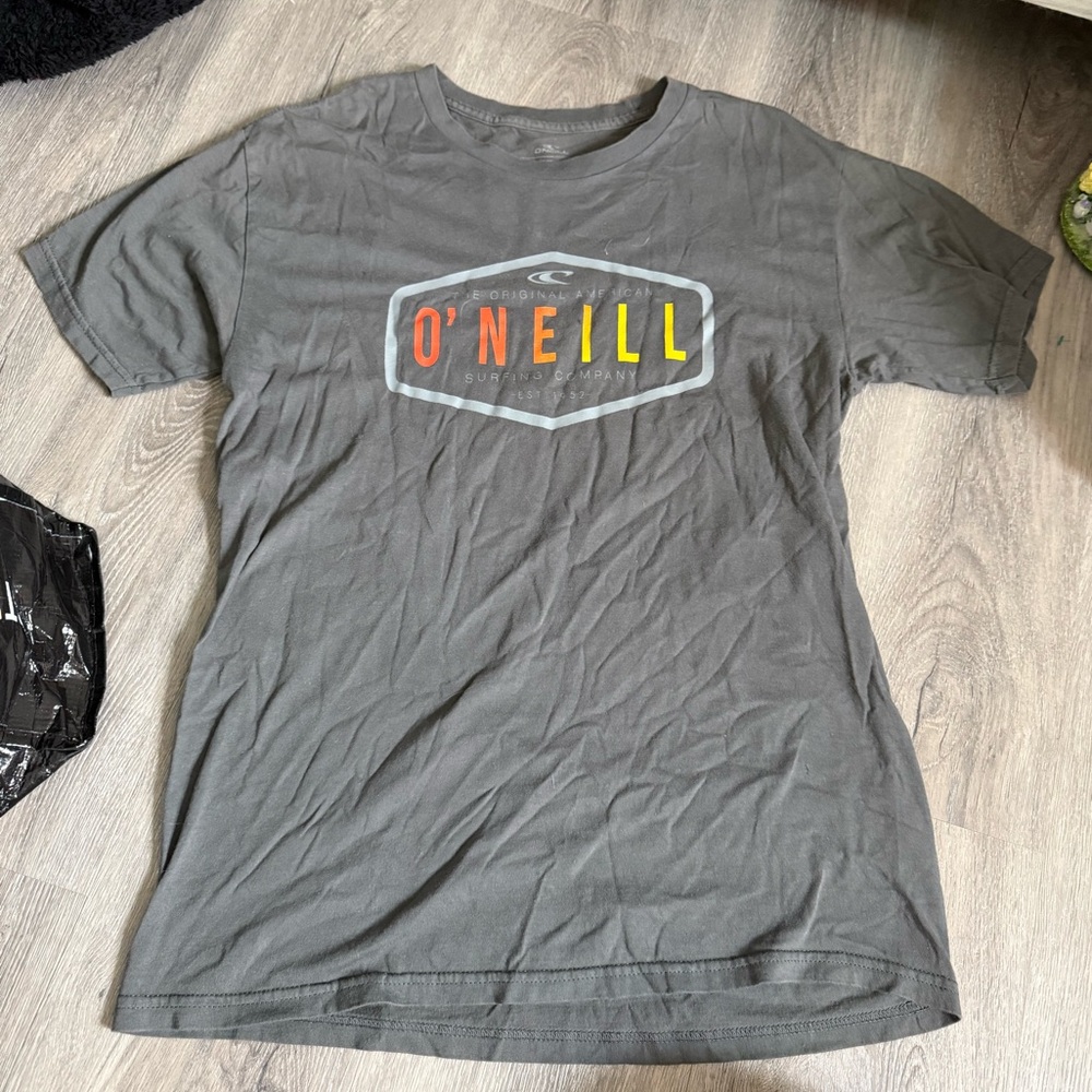 O'Neill Charcoal Tee with Vibrant Logo